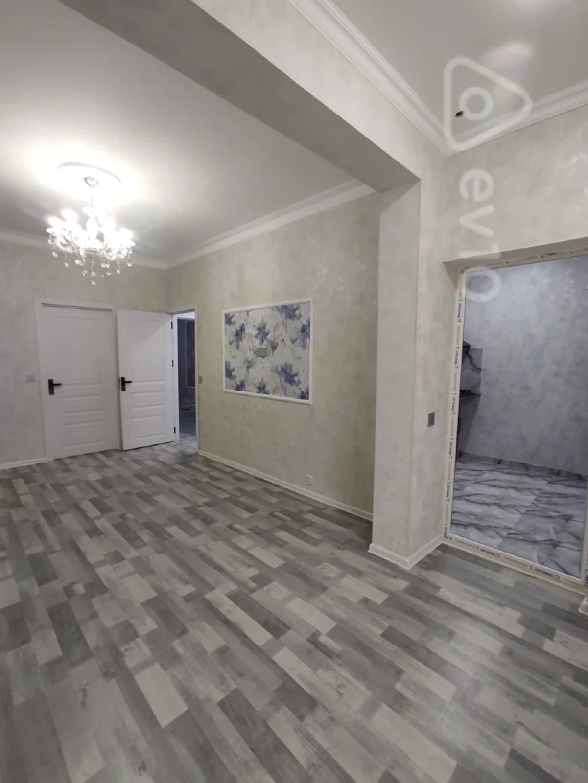 Satılır 3 otaqlı köhnə tikili 75 m²