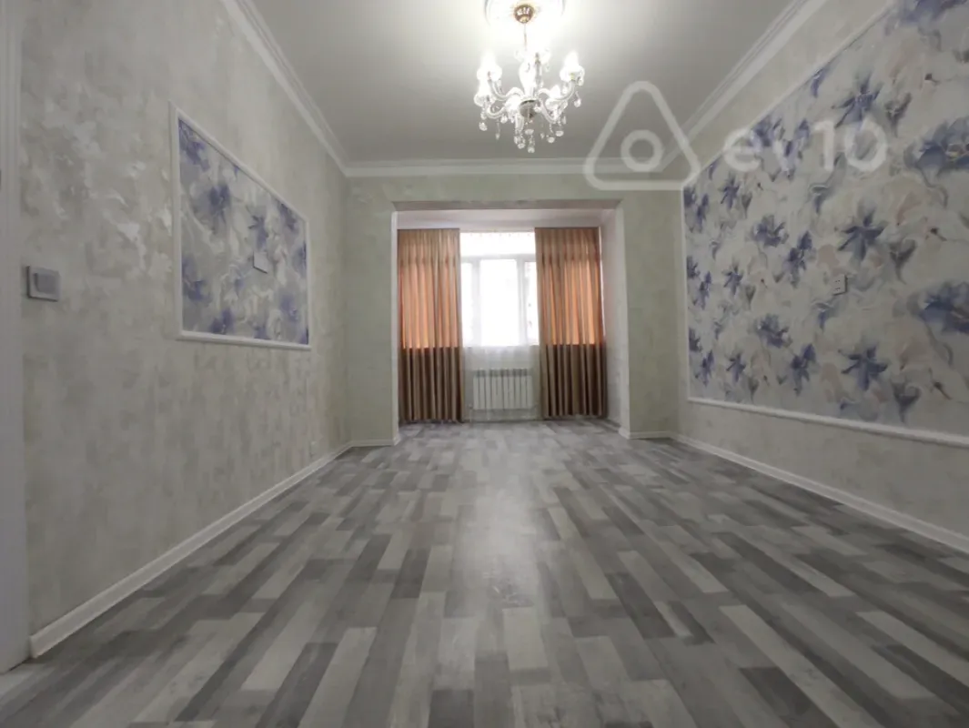 Satılır 3 otaqlı köhnə tikili 75 m²