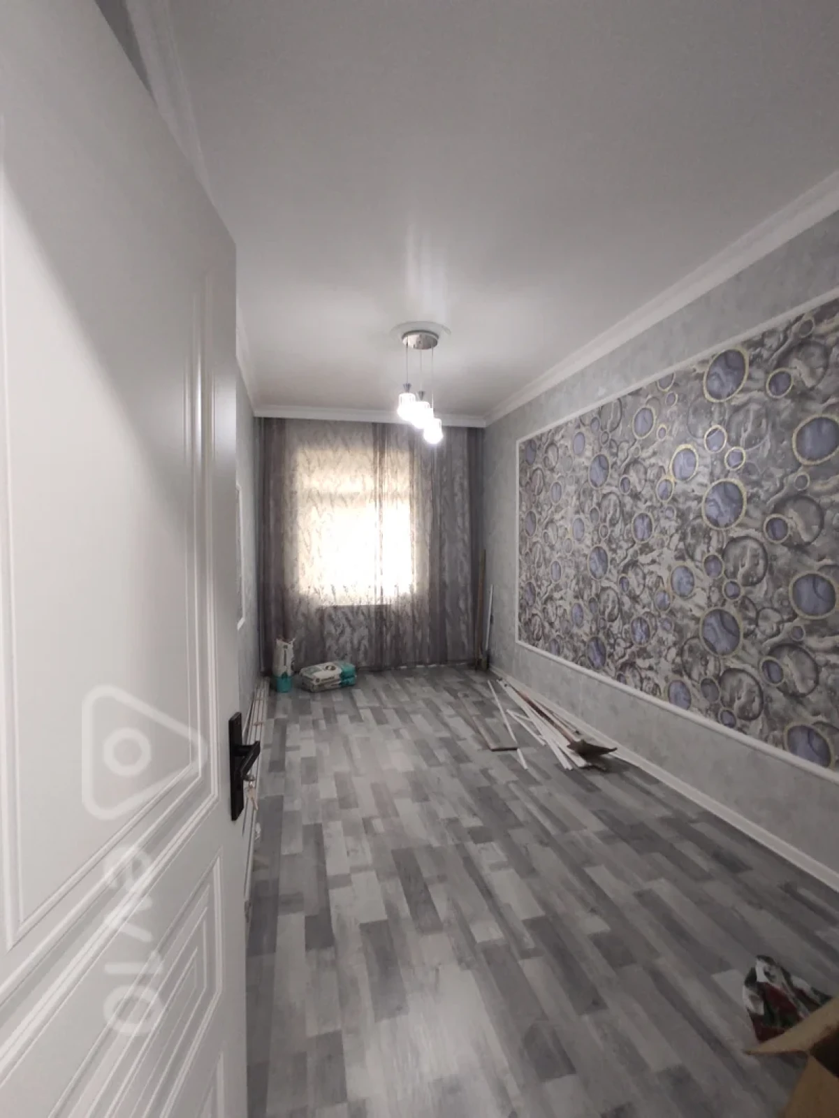 Satılır 3 otaqlı köhnə tikili 75 m²