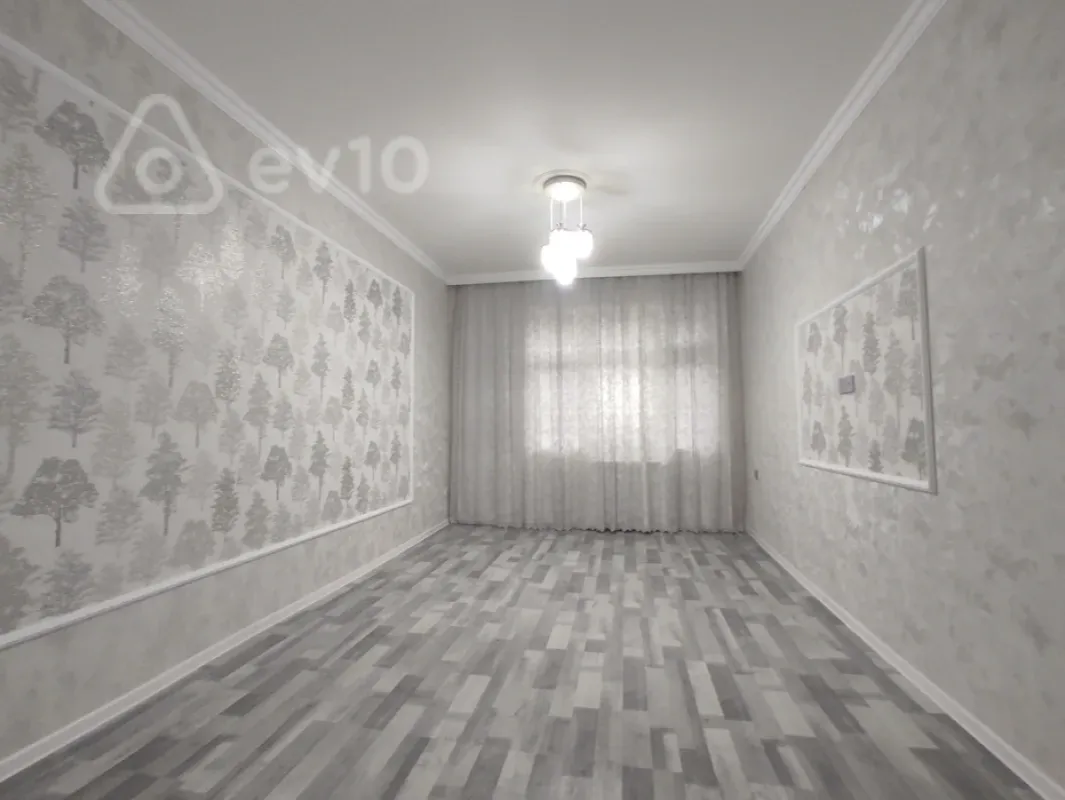 Satılır 3 otaqlı köhnə tikili 75 m²