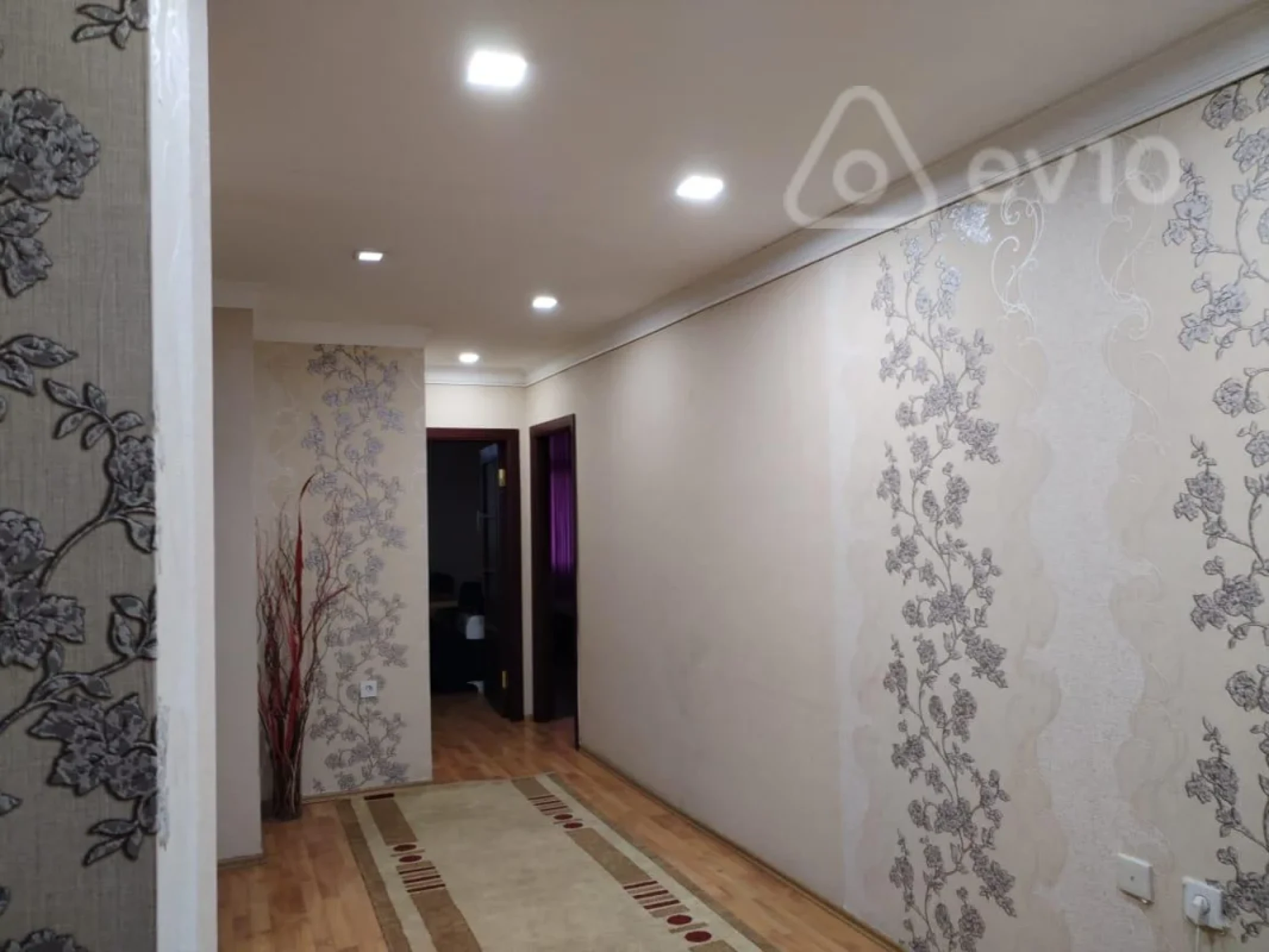 Kirayə verilir 2 otaqlı yeni tikili 96 m²