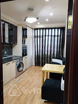 Kirayə verilir 2 otaqlı yeni tikili 96 m²