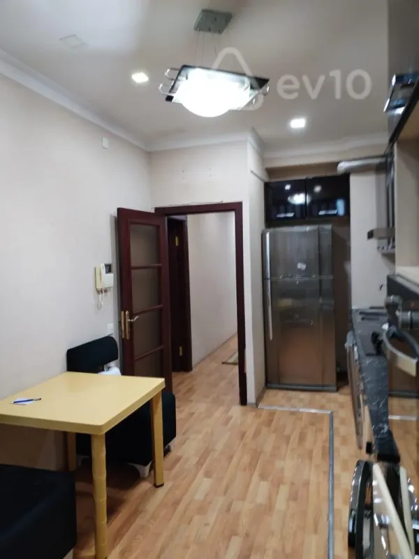 Kirayə verilir 2 otaqlı yeni tikili 96 m²