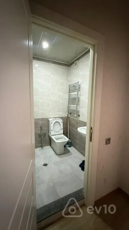 Kirayə verilir 2 otaqlı yeni tikili 60 m²