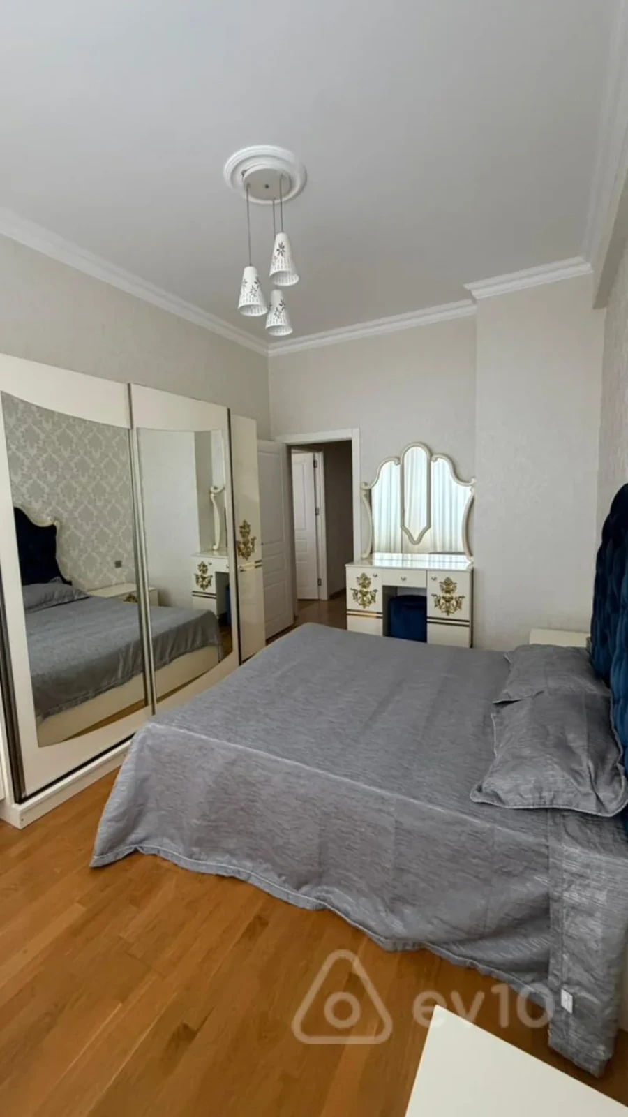 Kirayə verilir 2 otaqlı yeni tikili 60 m²