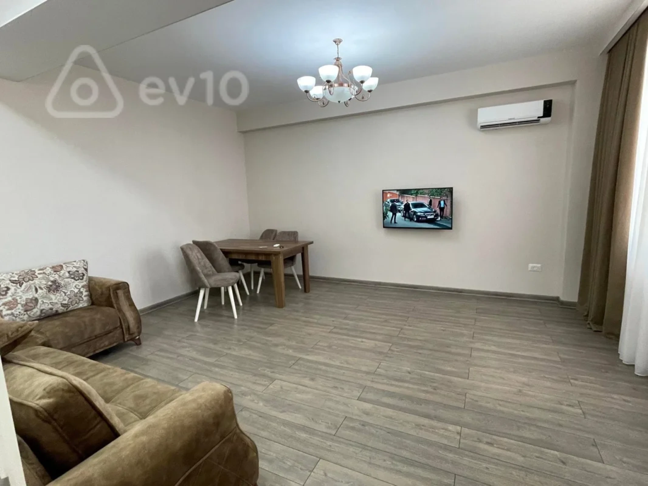Kirayə verilir 3 otaqlı yeni tikili 140 m²