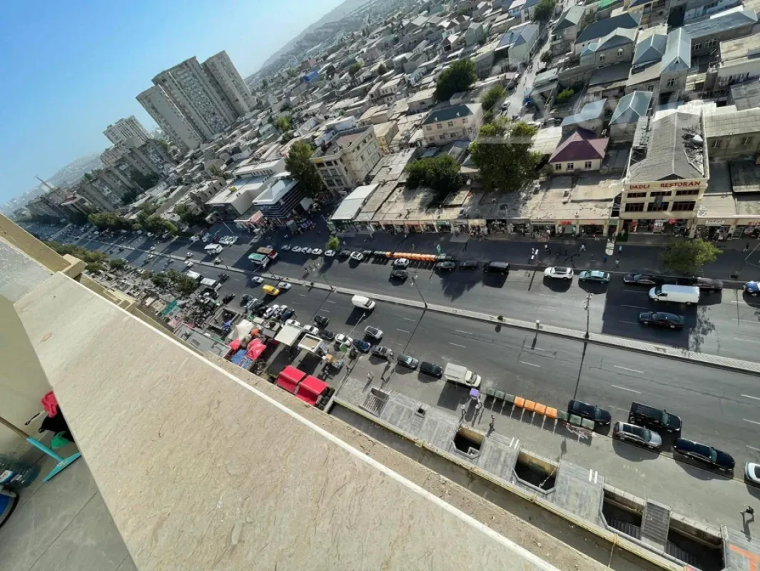 Kirayə verilir 3 otaqlı yeni tikili 140 m²