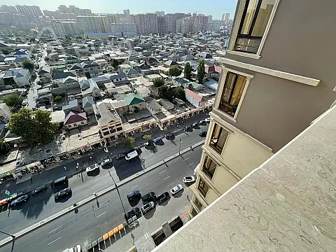 Kirayə verilir 3 otaqlı yeni tikili 140 m²