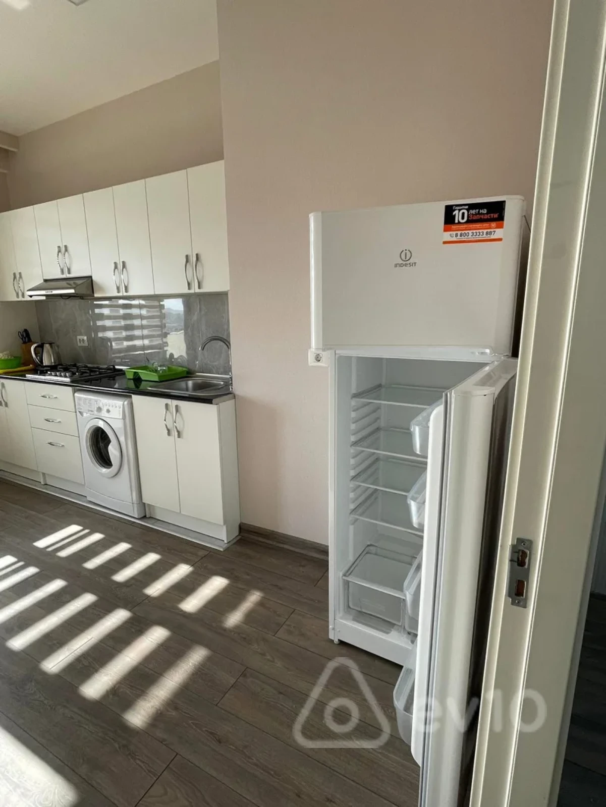 Kirayə verilir 3 otaqlı yeni tikili 140 m²