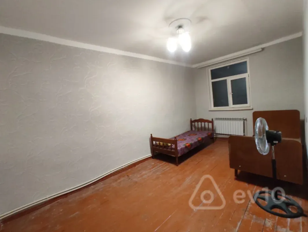 Kirayə verilir 3 otaqlı köhnə tikili 75 m²