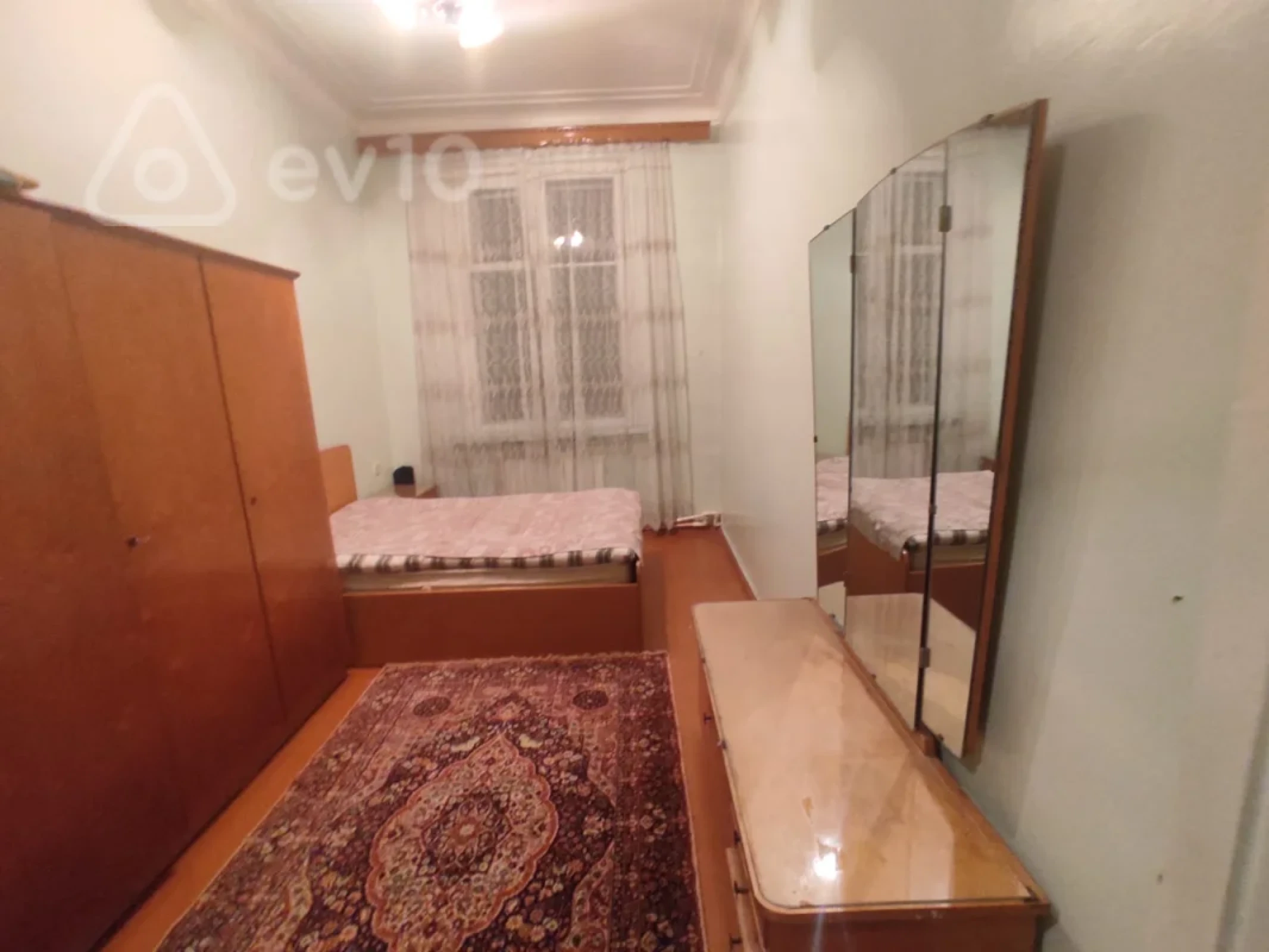 Kirayə verilir 3 otaqlı köhnə tikili 75 m²