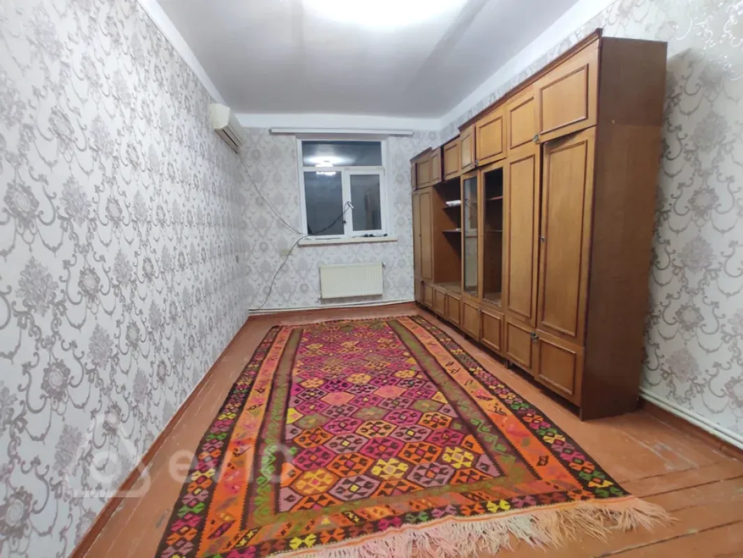 Kirayə verilir 3 otaqlı köhnə tikili 75 m²