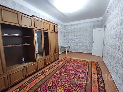 Kirayə verilir 3 otaqlı köhnə tikili 75 m²