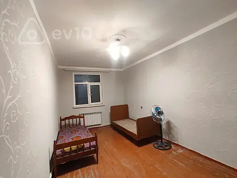 Kirayə verilir 3 otaqlı köhnə tikili 75 m²