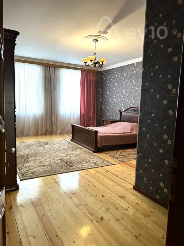 Kirayə verilir 3 otaqlı yeni tikili 178 m²