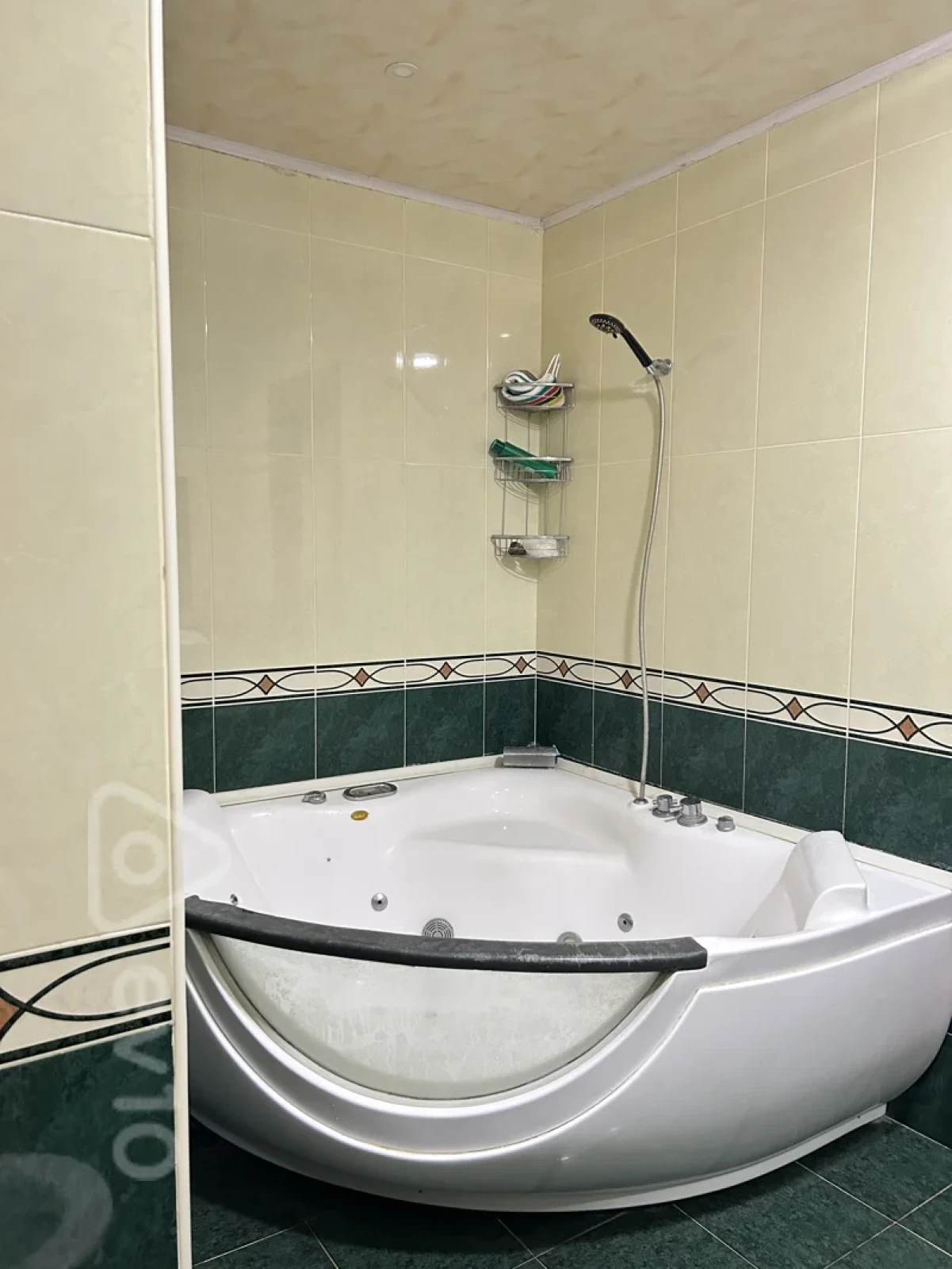 Kirayə verilir 3 otaqlı yeni tikili 178 m²