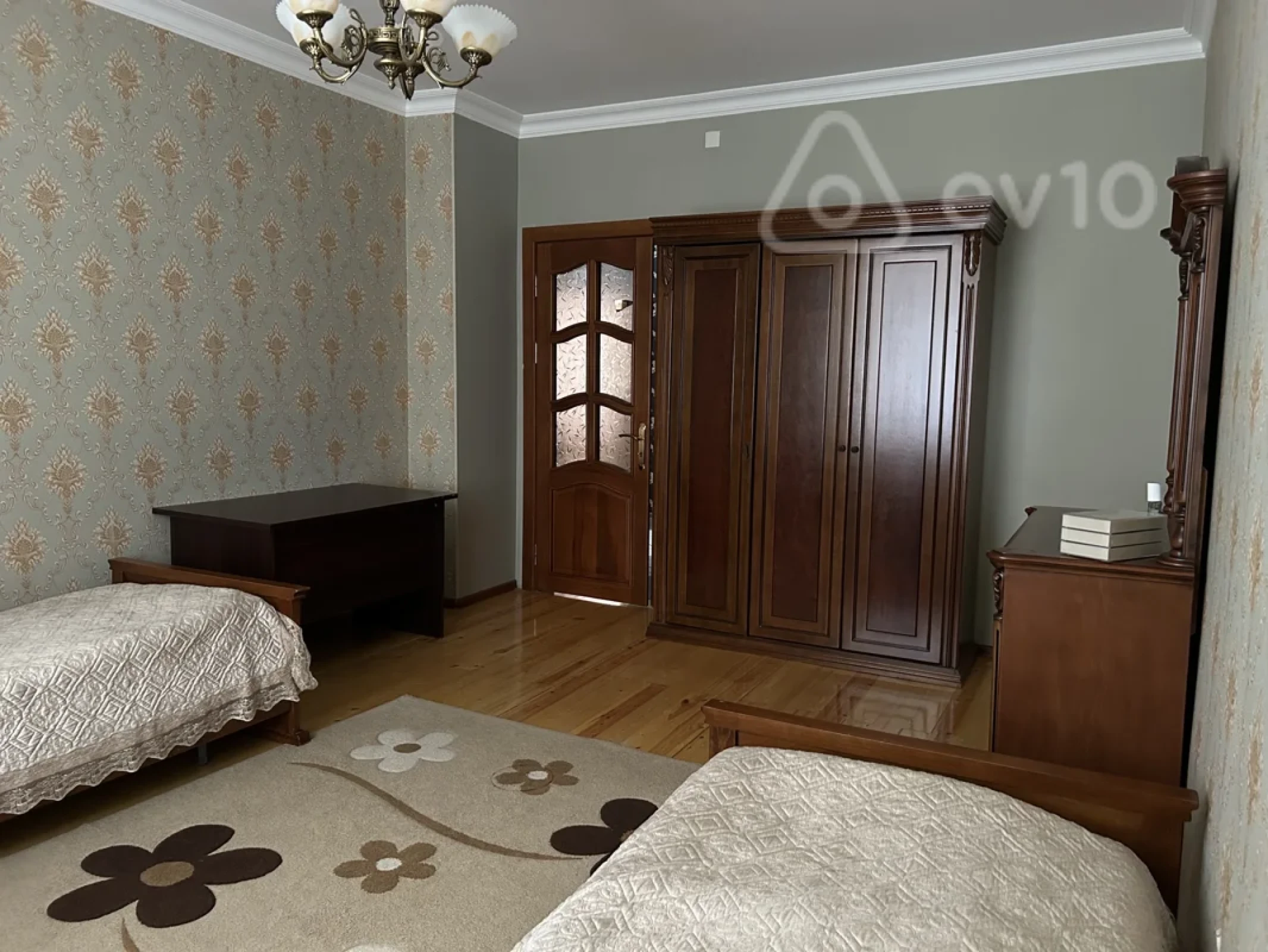 Kirayə verilir 3 otaqlı yeni tikili 178 m²