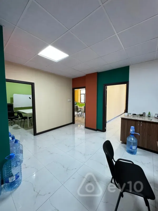 Kirayə verilir 5 otaqlı ofis 170 m²