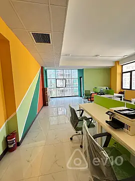 Kirayə verilir 5 otaqlı ofis 170 m²