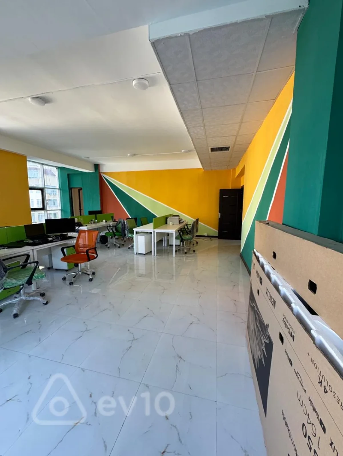 Kirayə verilir 5 otaqlı ofis 170 m²