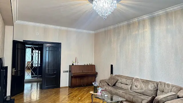 Kirayə verilir 3 otaqlı yeni tikili 104 m²