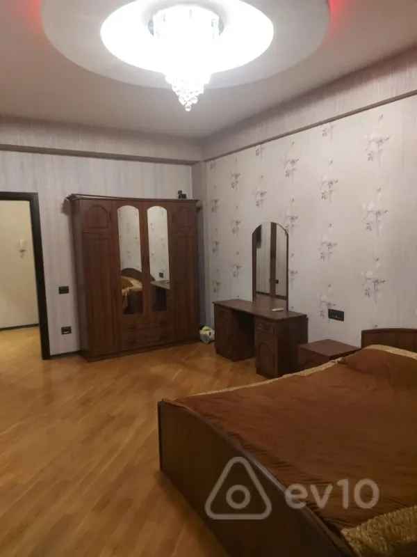 Kirayə verilir 2 otaqlı yeni tikili 85 m²