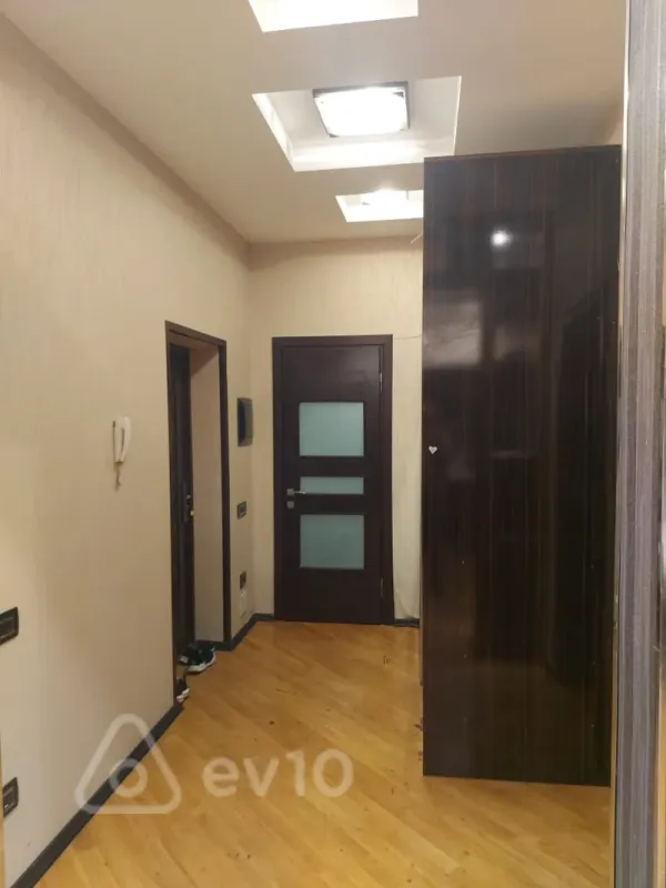 Kirayə verilir 2 otaqlı yeni tikili 85 m²