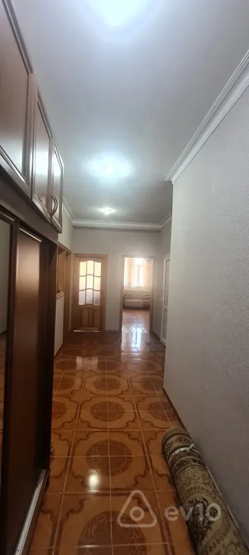 Kirayə verilir 3 otaqlı yeni tikili 90 m²