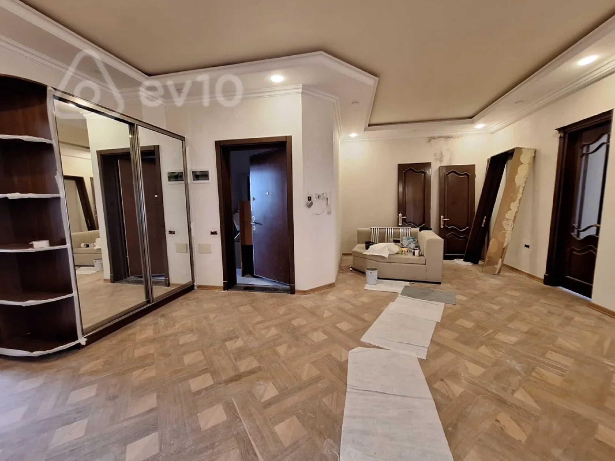 Satılır 3 otaqlı yeni tikili 155 m²