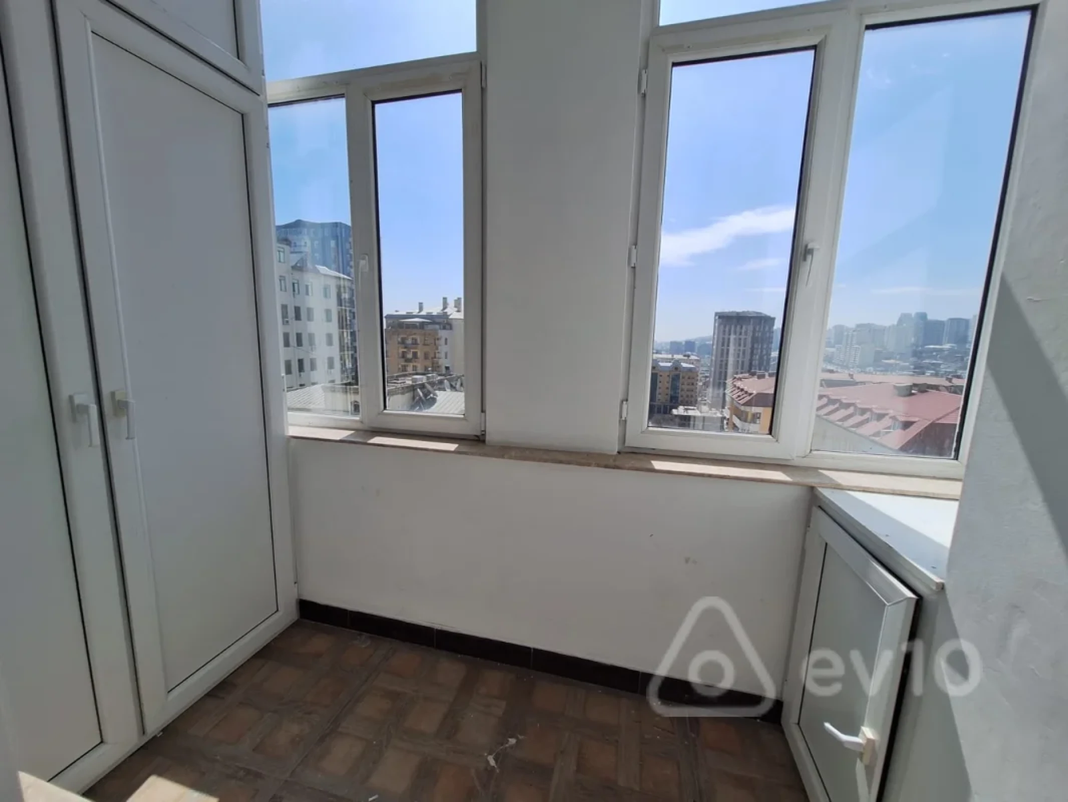 Satılır 3 otaqlı yeni tikili 155 m²