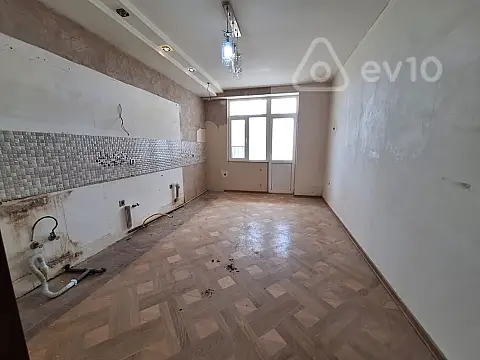 Satılır 3 otaqlı yeni tikili 155 m²
