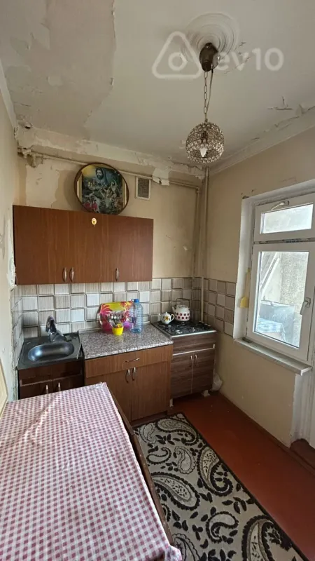Kirayə verilir 1 otaqlı köhnə tikili 40 m²