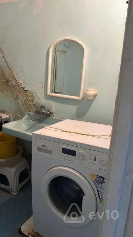 Kirayə verilir 1 otaqlı köhnə tikili 40 m²