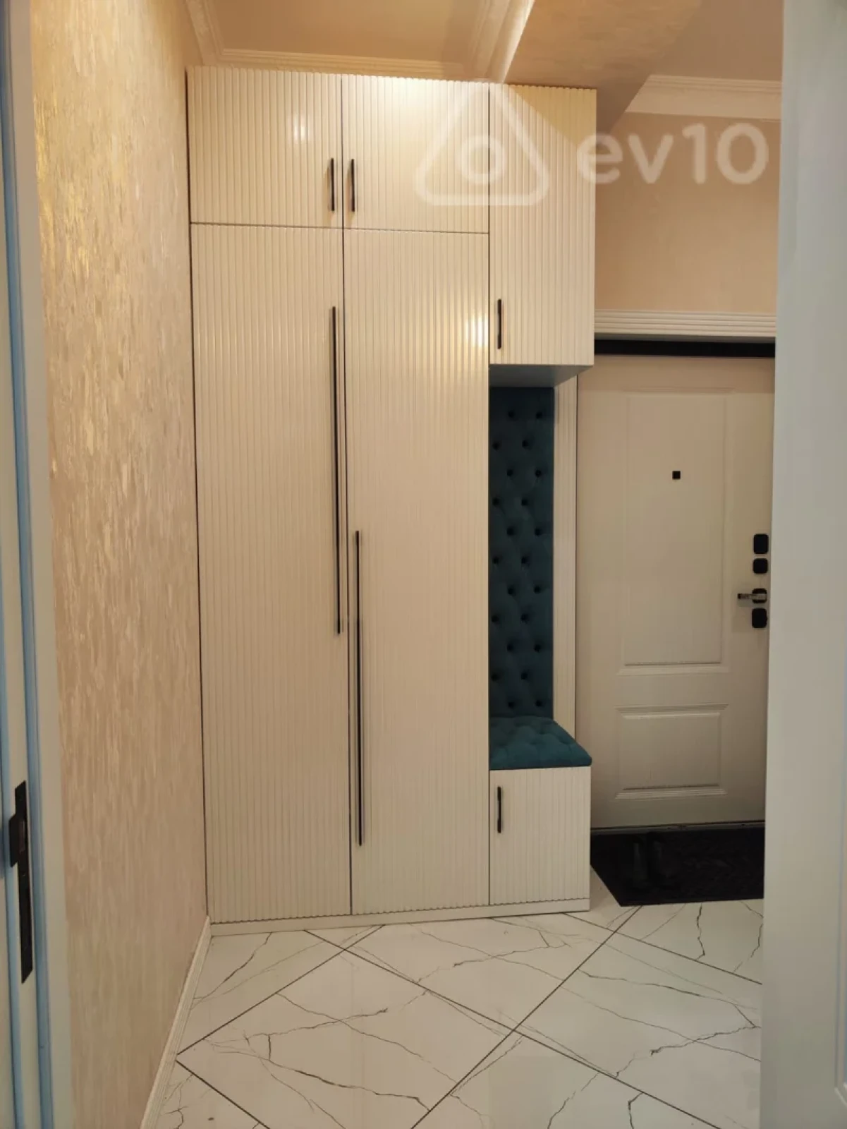 Kirayə verilir 3 otaqlı yeni tikili 65 m²