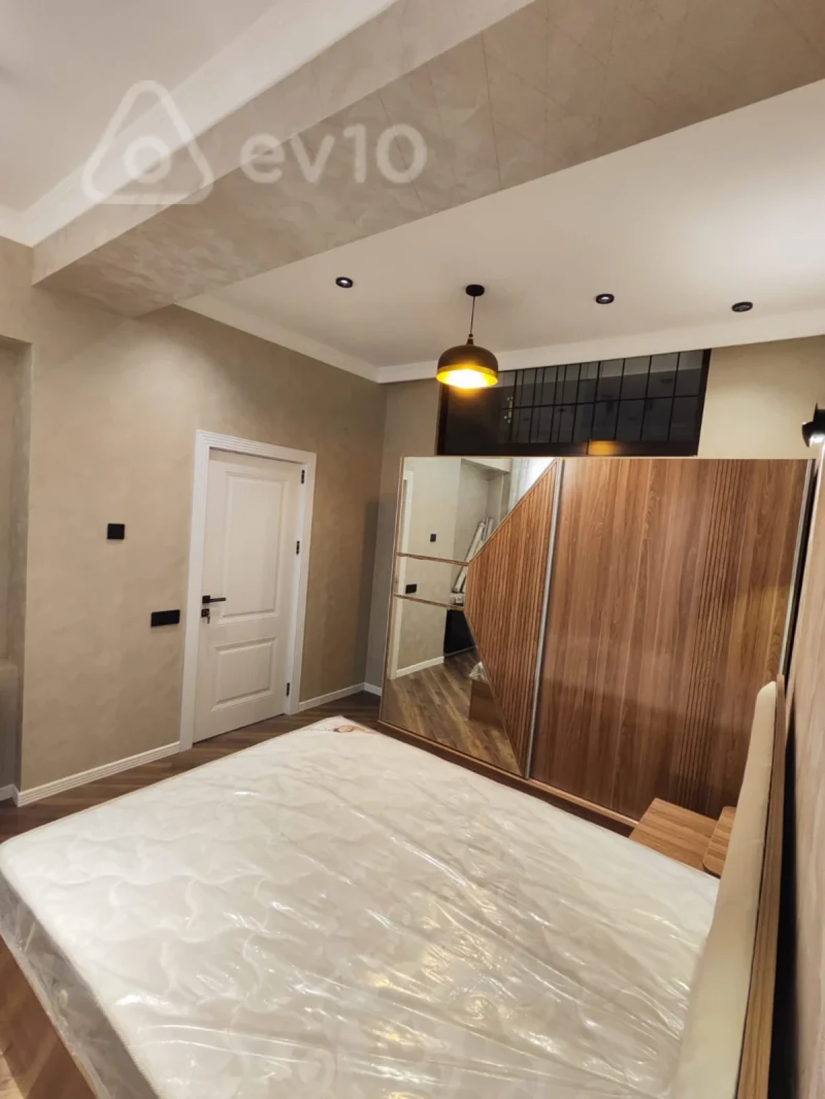 Kirayə verilir 3 otaqlı yeni tikili 65 m²