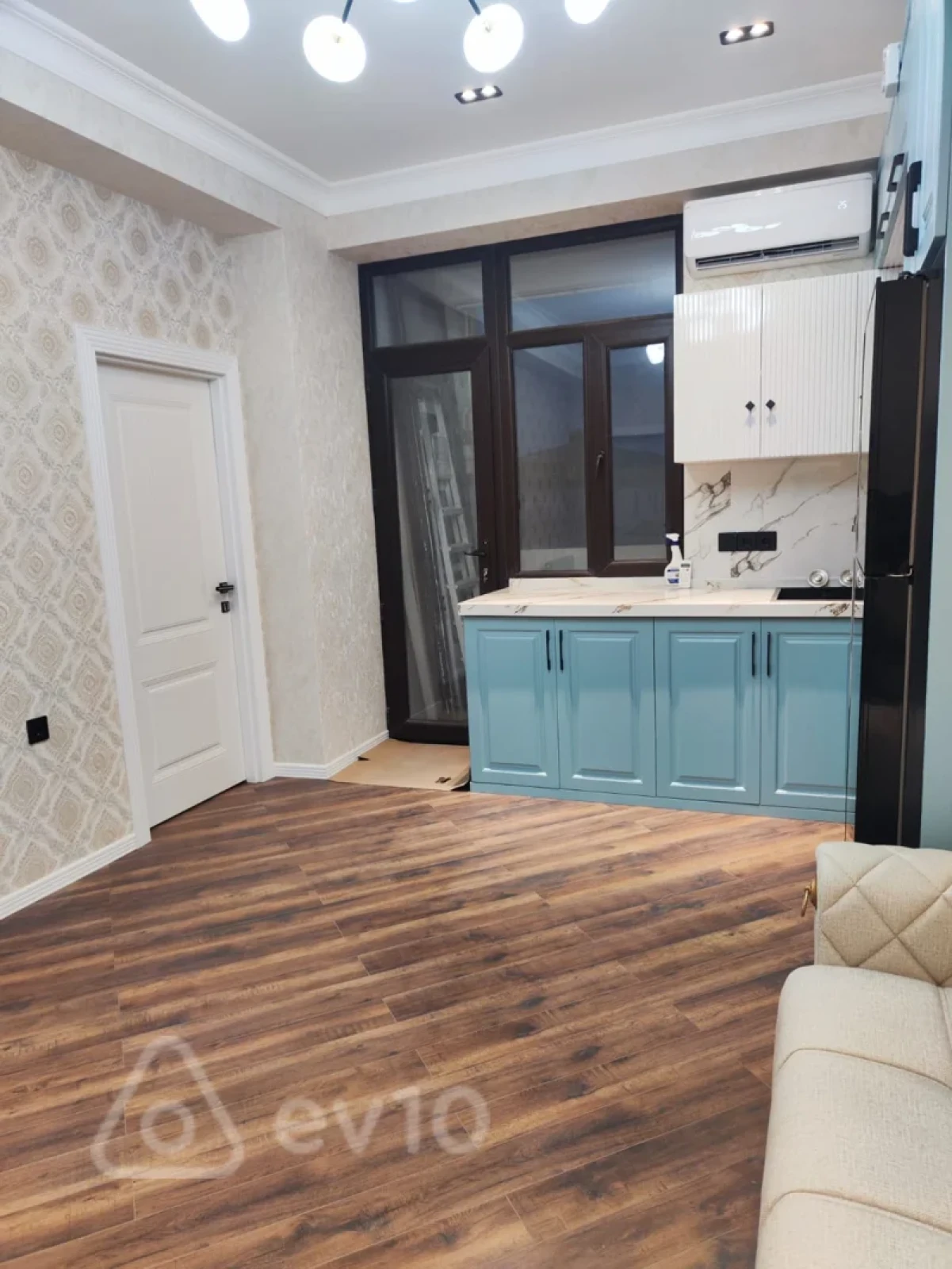 Kirayə verilir 3 otaqlı yeni tikili 65 m²