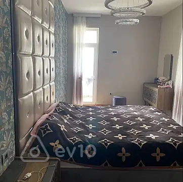 Kirayə verilir 2 otaqlı yeni tikili 80 m²