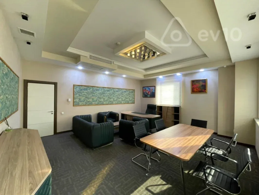 Kirayə verilir 4 otaqlı ofis 170 m²