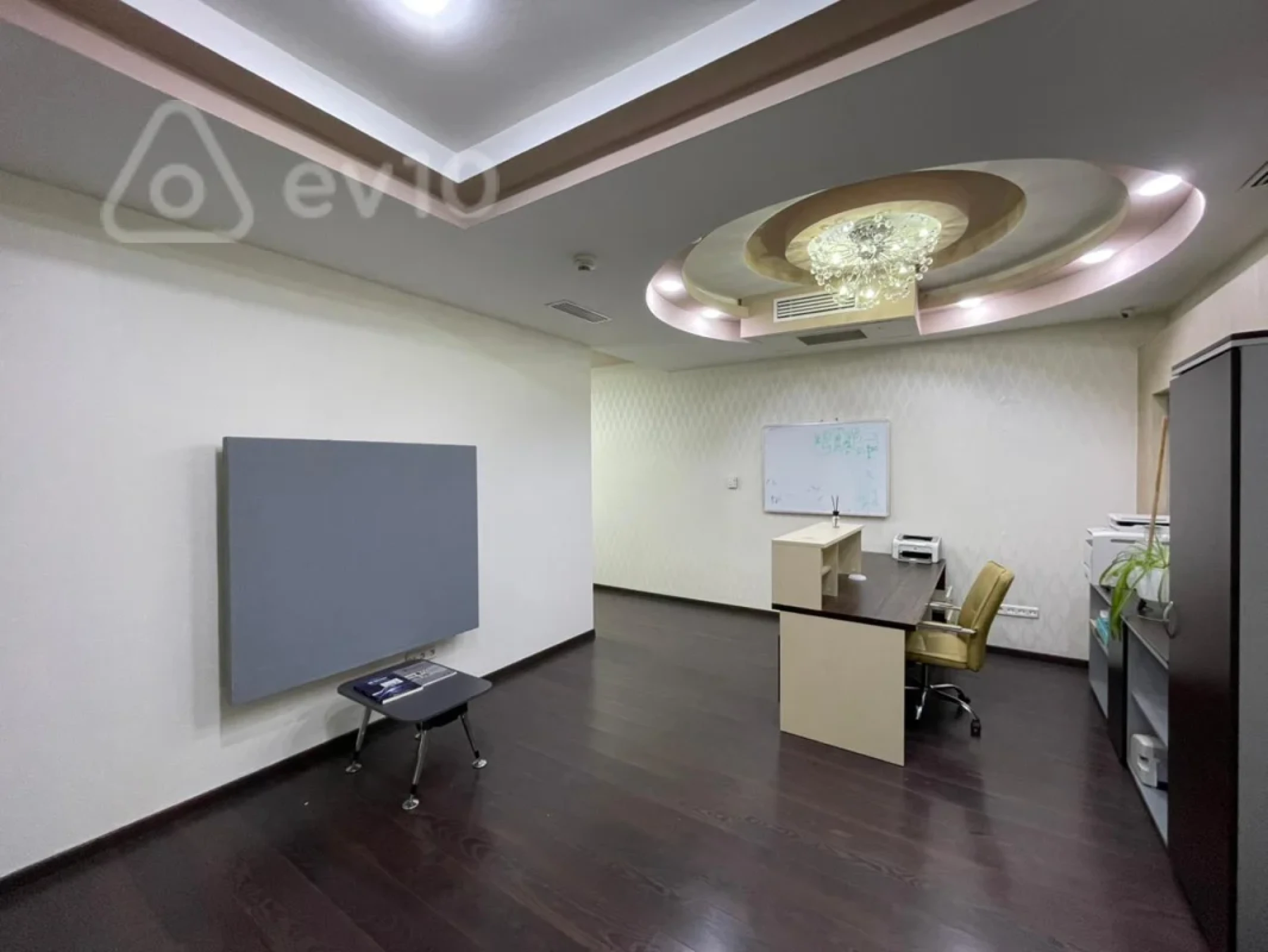 Kirayə verilir 4 otaqlı ofis 170 m²