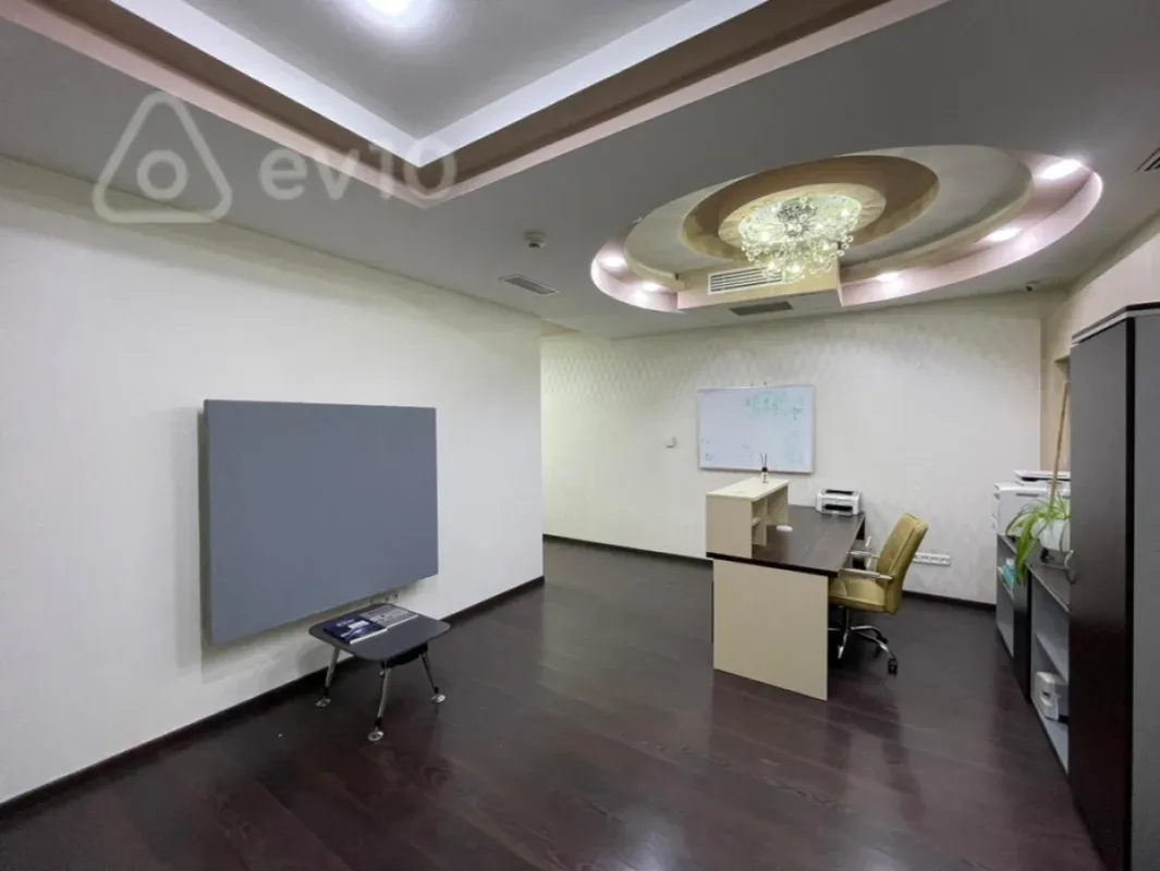 Kirayə verilir 4 otaqlı ofis 170 m²