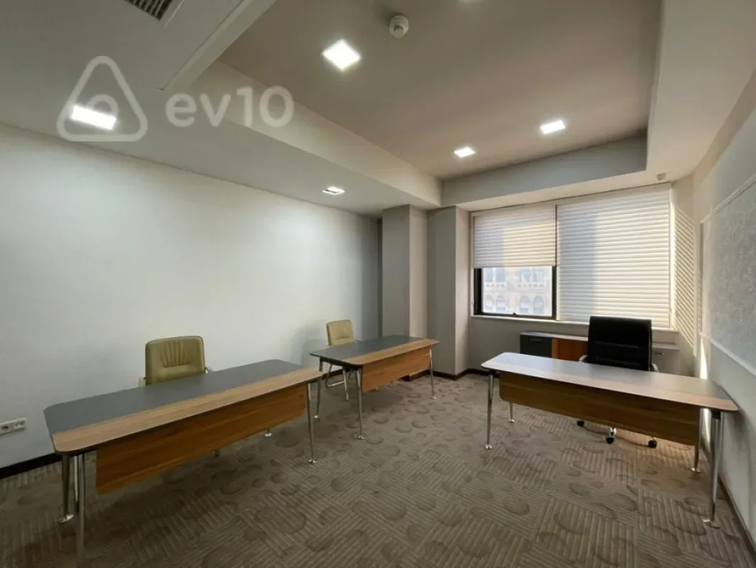 Kirayə verilir 4 otaqlı ofis 170 m²