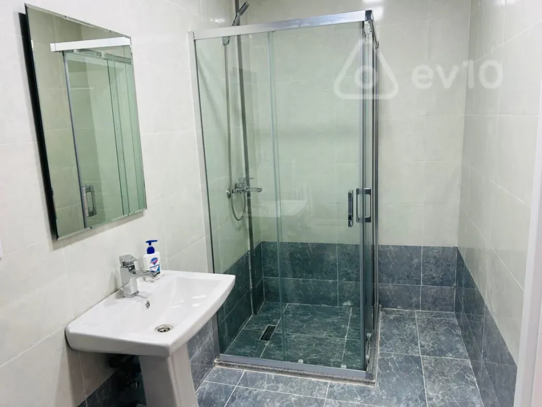 Kirayə verilir 2 otaqlı yeni tikili 62 m²