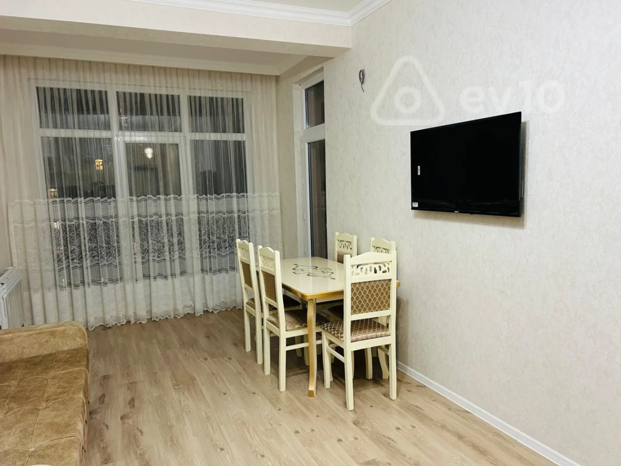 Kirayə verilir 2 otaqlı yeni tikili 62 m²
