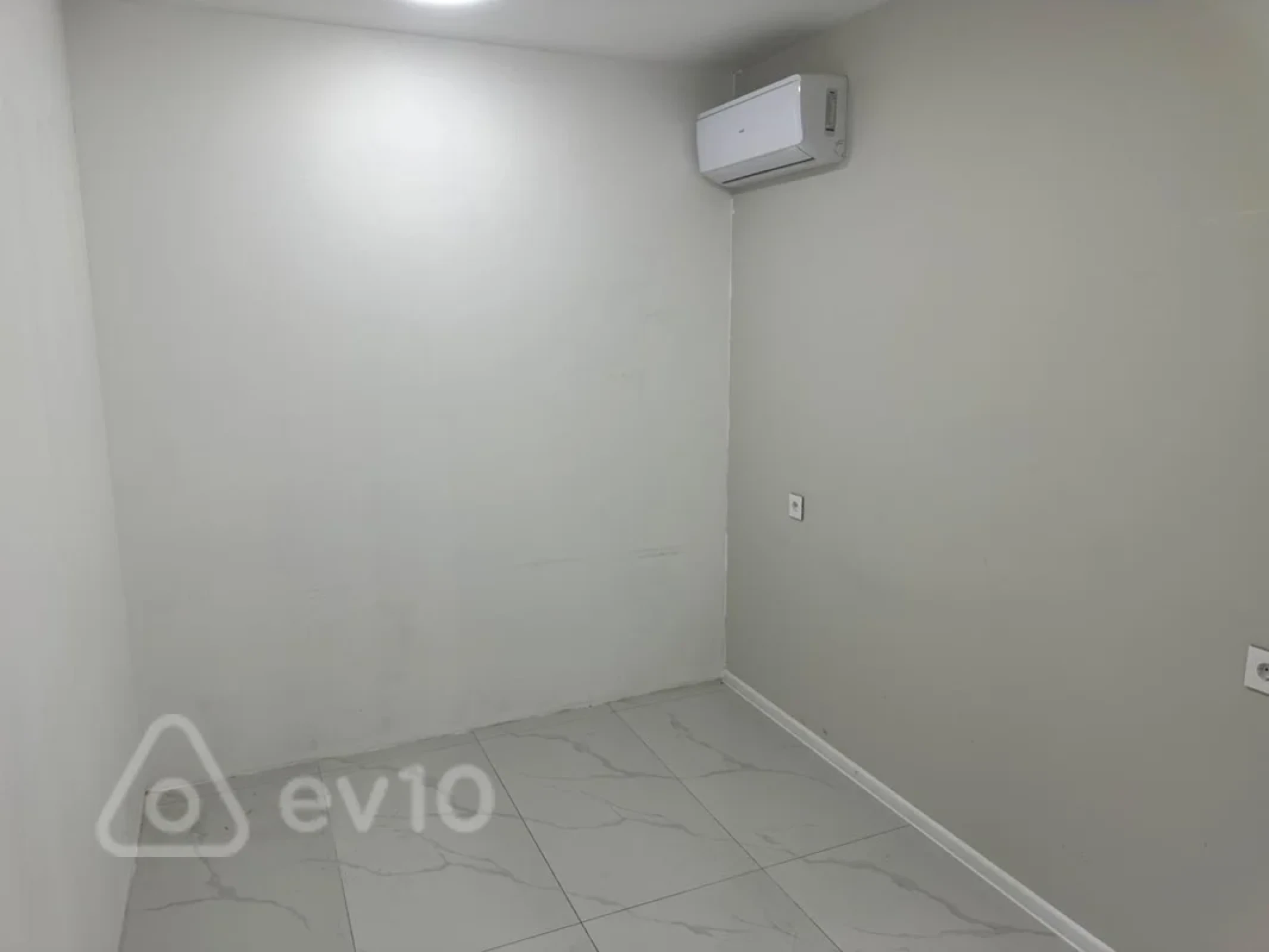 Kirayə verilir mənzil 100 m²
