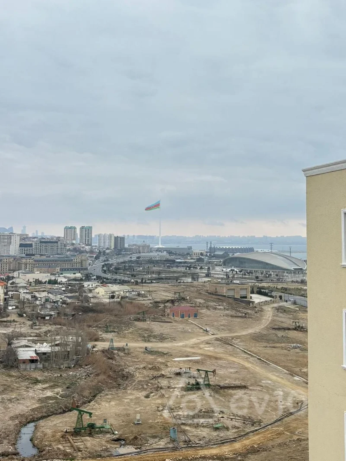 Kirayə verilir 3 otaqlı yeni tikili 120 m²