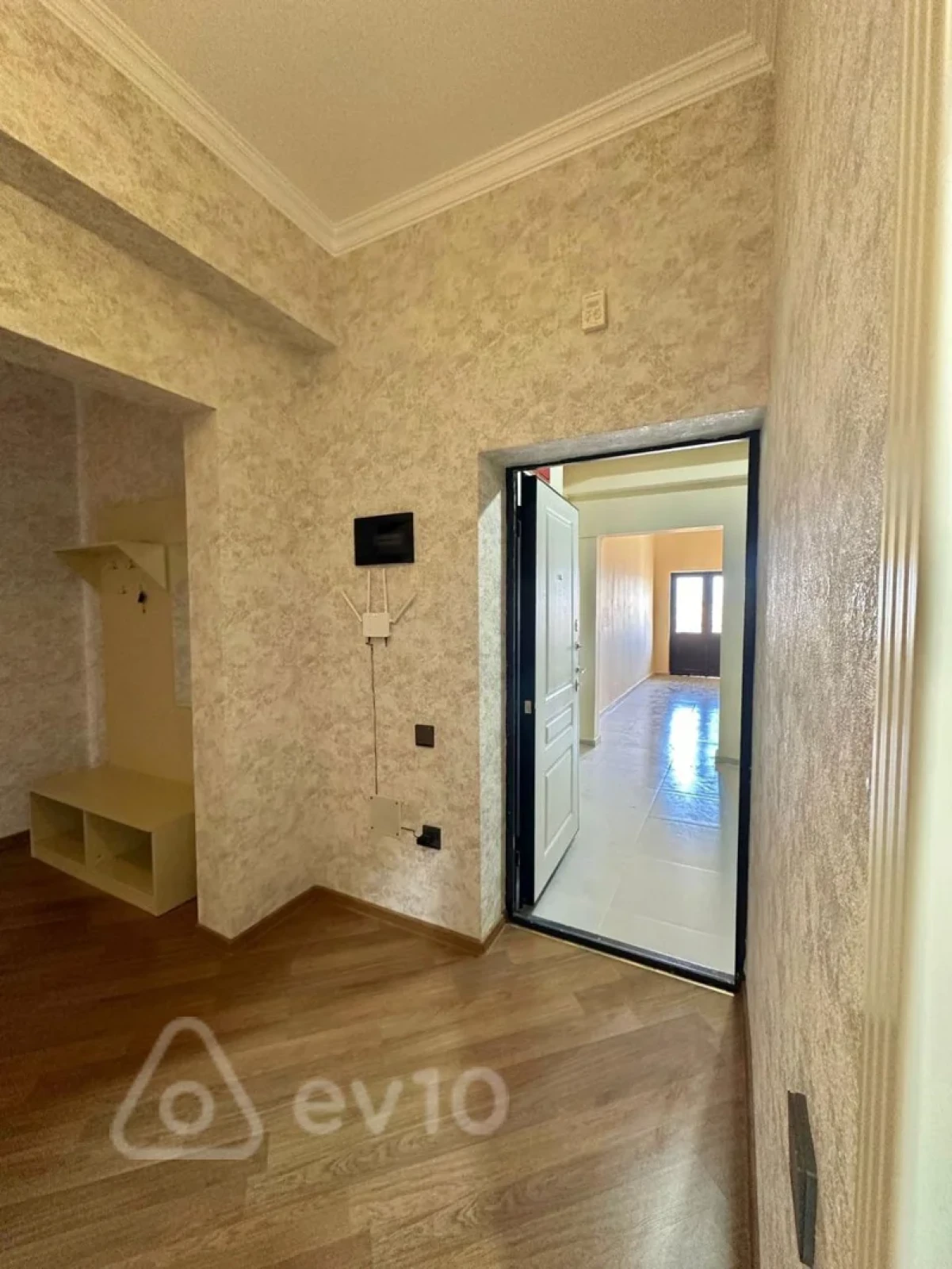 Kirayə verilir 3 otaqlı yeni tikili 120 m²