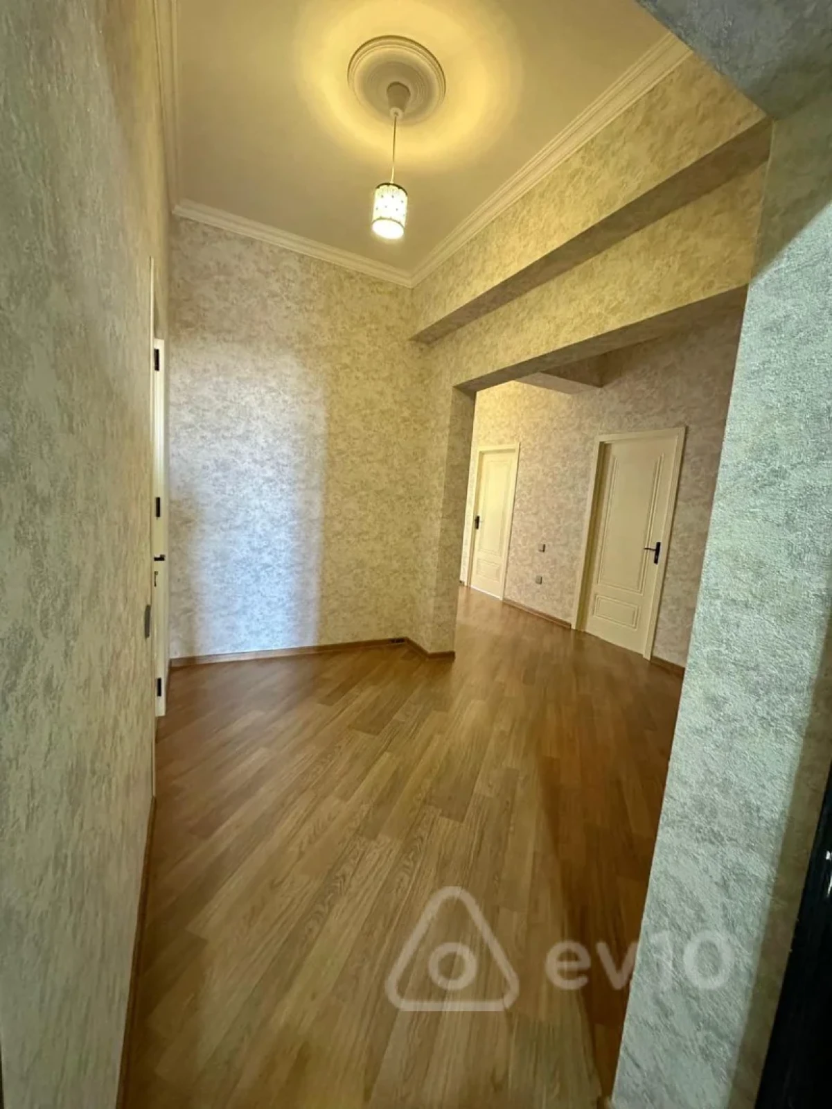 Kirayə verilir 3 otaqlı yeni tikili 120 m²