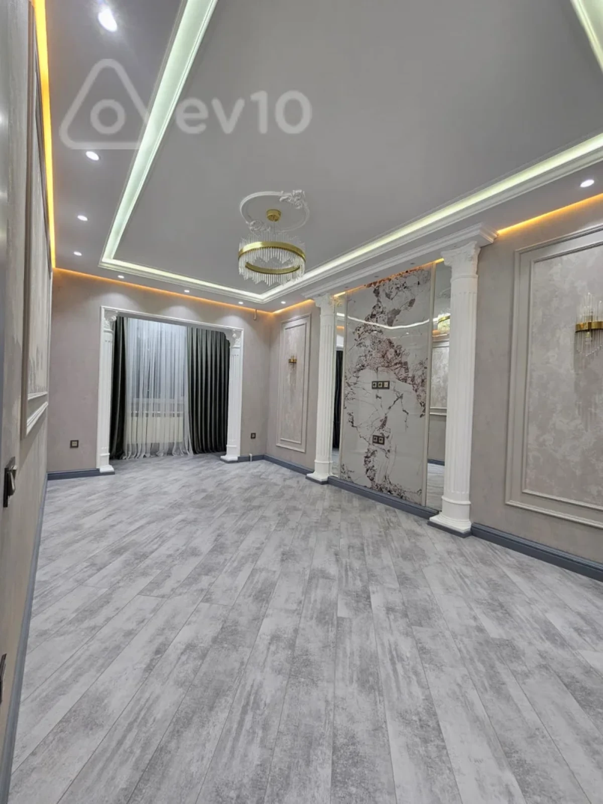 Satılır 3 otaqlı köhnə tikili 80 m²
