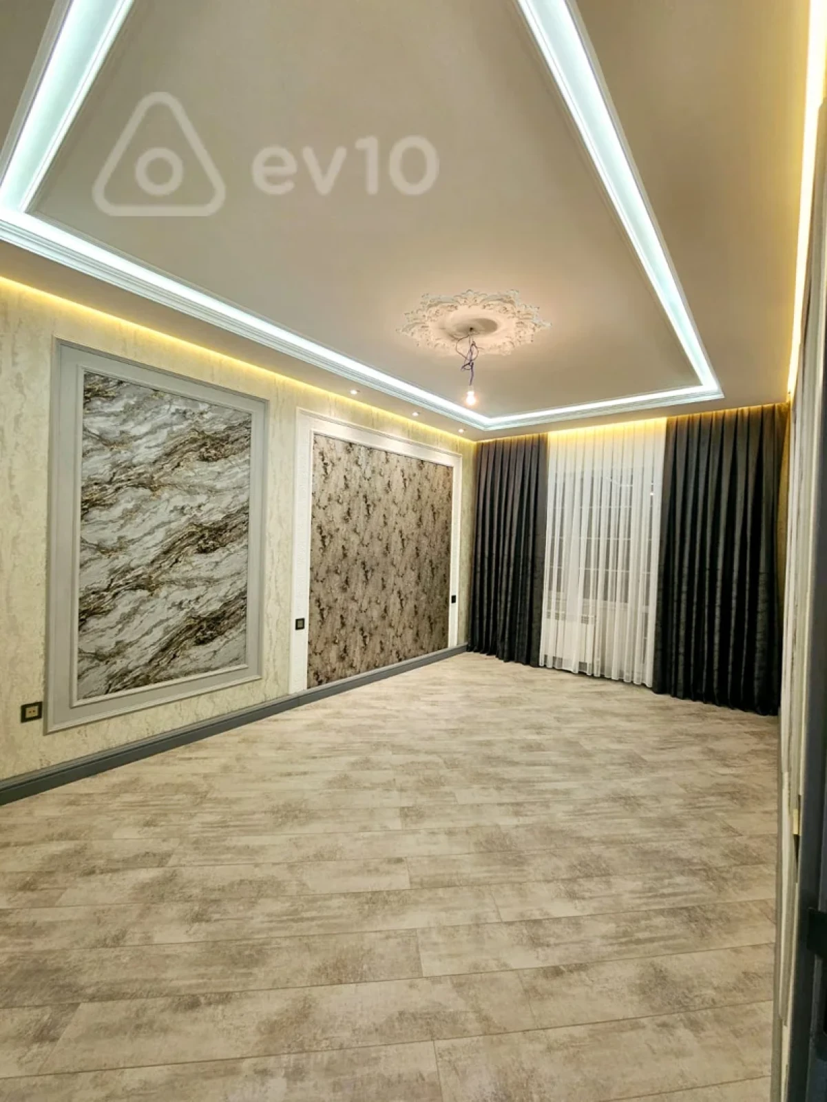 Satılır 3 otaqlı köhnə tikili 80 m²