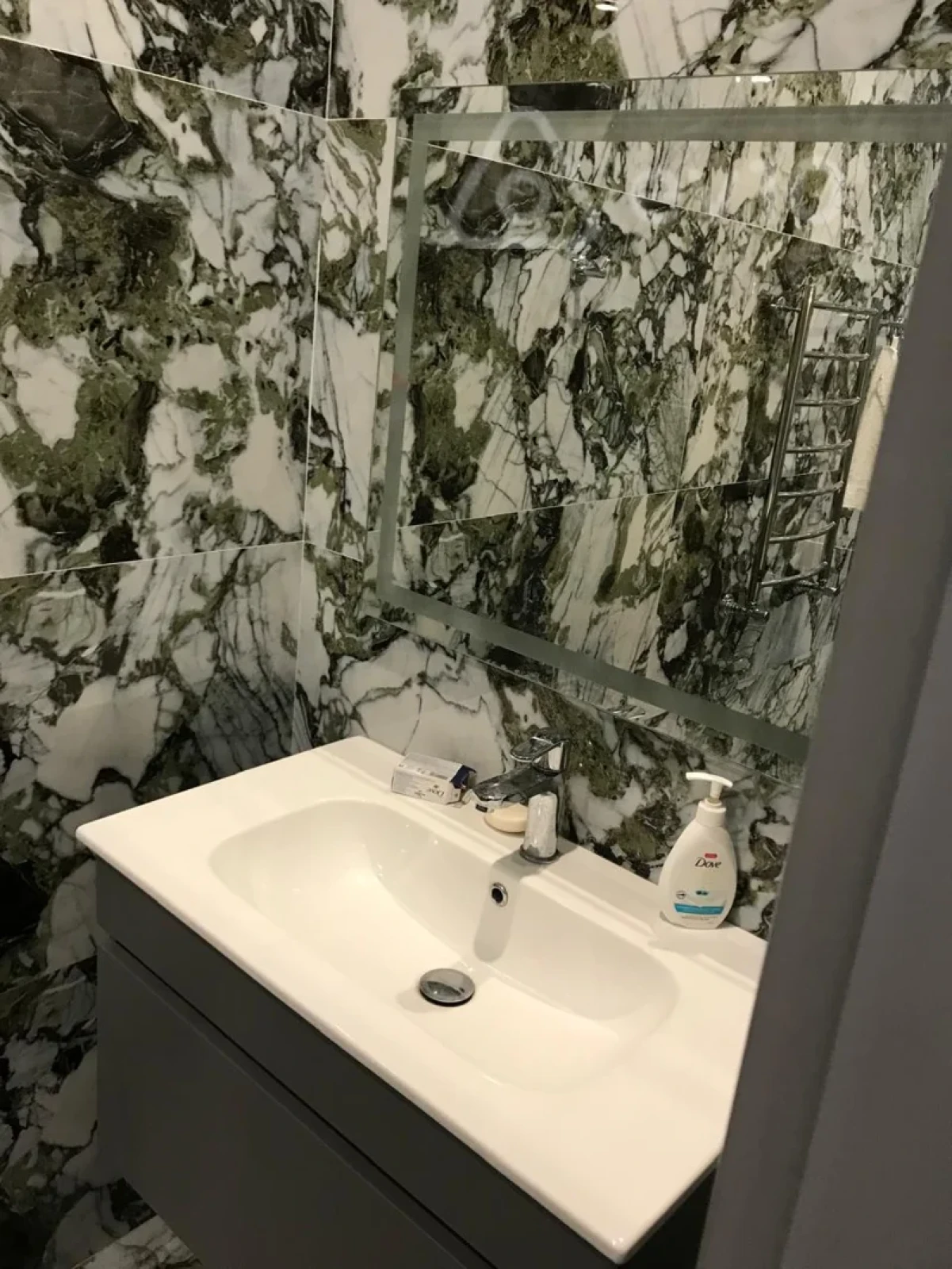 Kirayə verilir 2 otaqlı yeni tikili 88 m²